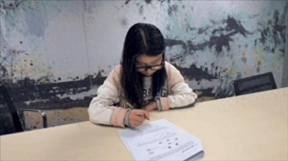 港科大教授实测AI眼镜作弊:30分钟碾压95%学生(组图) - 1