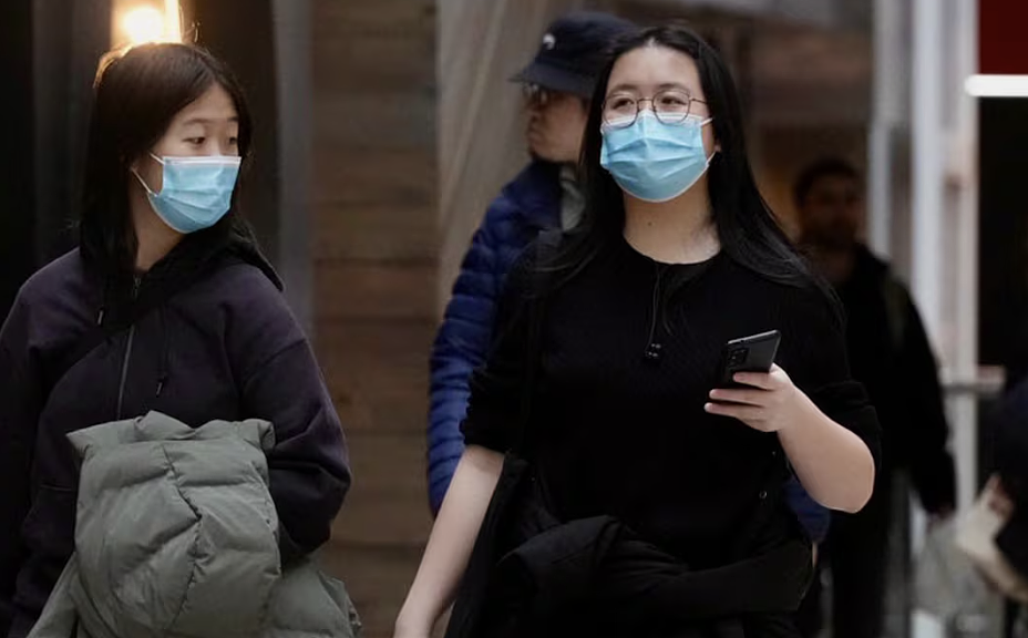 大爆发!加国流感失控,感染直逼30%,华人全家中招狂咳,骨头酸痛成“丧尸”,烧到眼肿(组图) - 5
