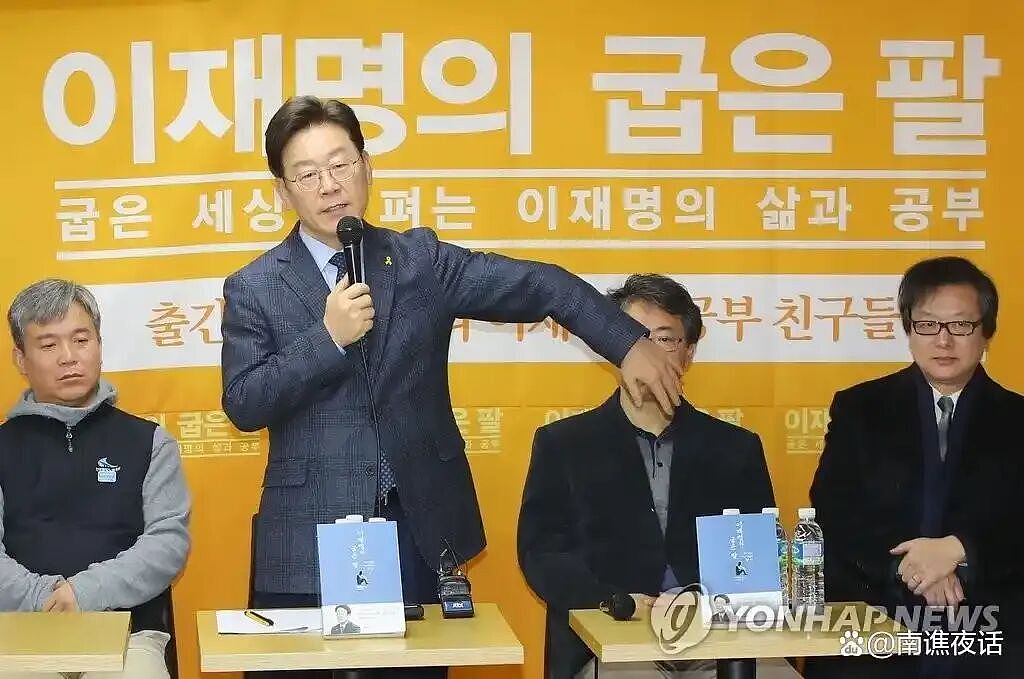 “社恐”第一夫人访华火了！亲和脸碾压前任科技脸，大气穿搭也赢了高奢…（组图） - 19