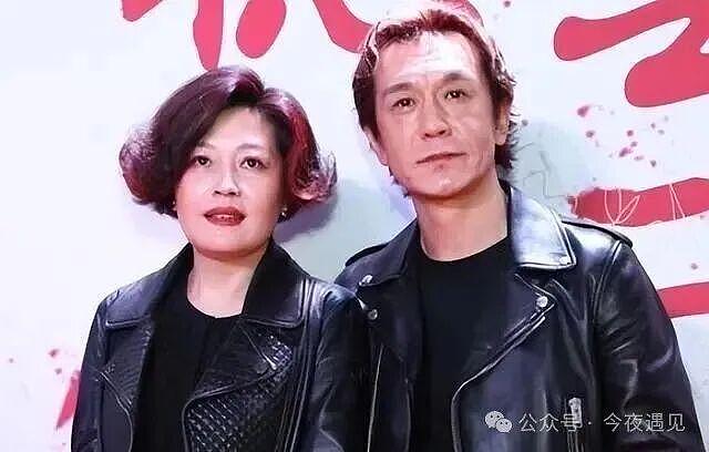 虽迟必到,李咏美国下葬7年后,哈文还是带着女儿走上姜昆的老路(组图) - 2
