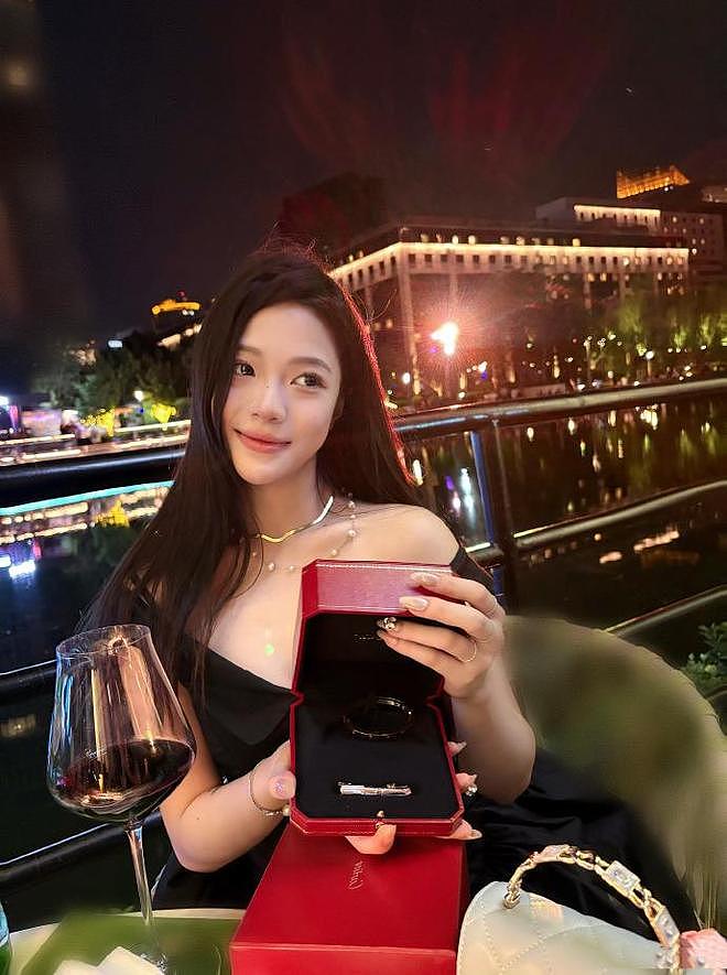檀健次绯闻女友“底裤”被扒：自称是女同，造谣男同学被起诉（组图） - 7