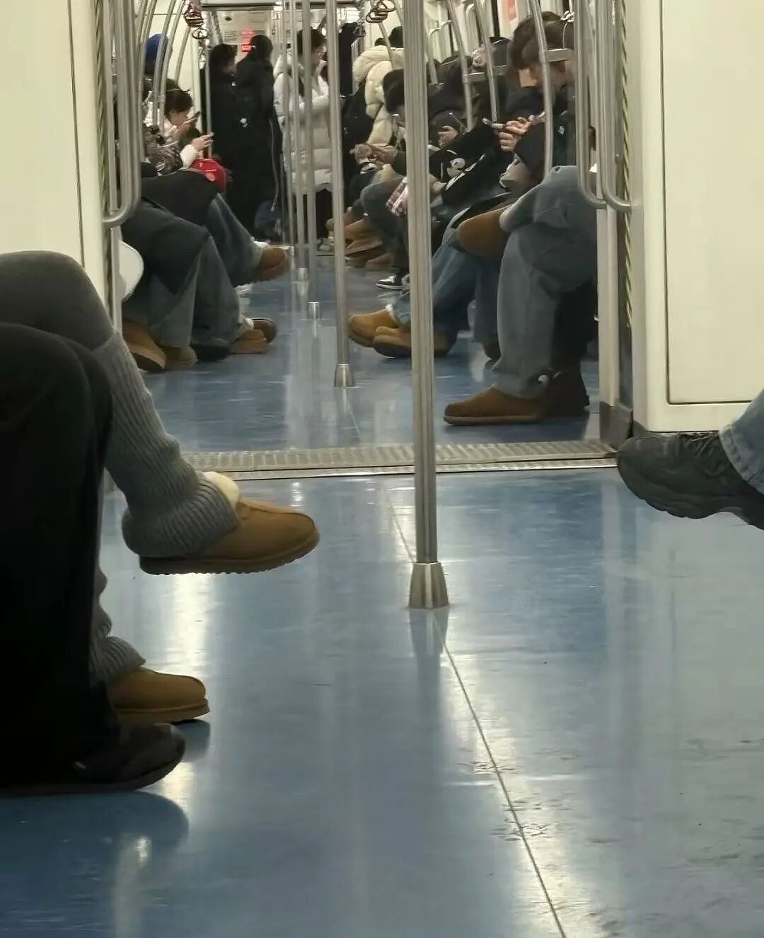 【爆笑】“婚礼上被自己的婚纱当场勒晕…？”哈哈哈你们结过婚的嘴是真严！（组图） - 73