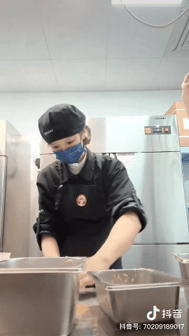 奶茶店女网红+医务室黄毛男友事件疯传+视频图片看的我生理不适...(视频/组图) - 6