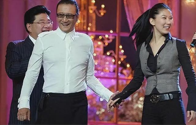 豁出去了！自曝私密事的Coco，没给89岁的谢贤留一点体面（组图） - 6