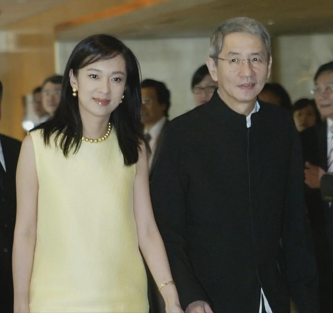 向太首揭前男友身份：是台湾首富之子，送10多套房子求婚，却败给向华强（组图） - 19