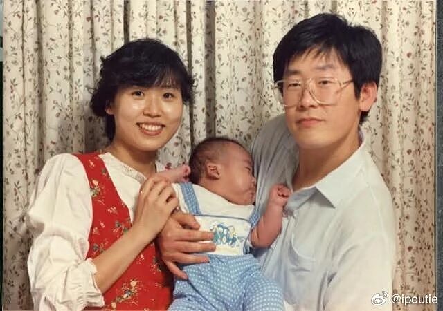 “社恐”第一夫人访华火了！亲和脸碾压前任科技脸，大气穿搭也赢了高奢…（组图） - 25