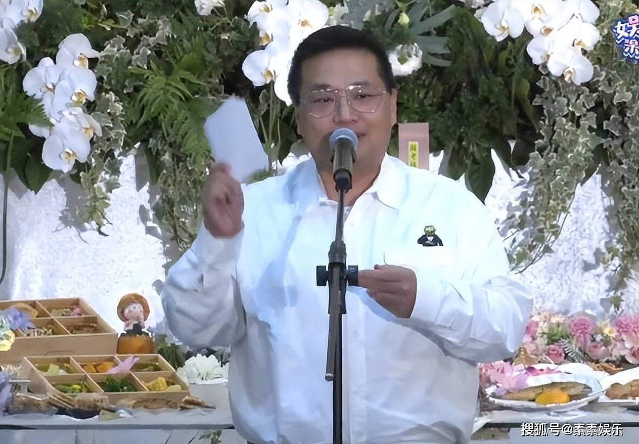 萧敬腾在岳父追思会上拥抱妻子,含泪致辞,感谢亲友(组图) - 5