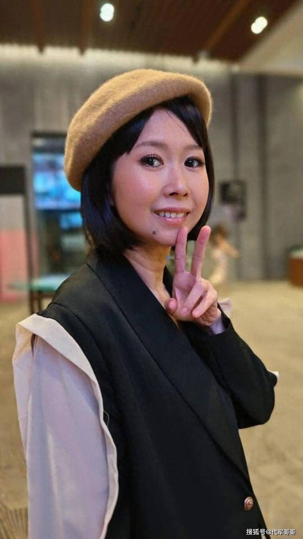 又一位45岁女歌手不幸去世，留下7岁女儿孤独生活，死因曝光让人惋惜（组图） - 2