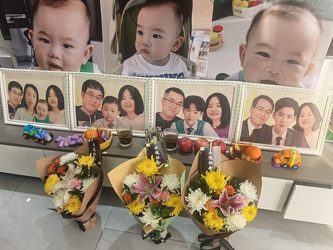 探访景德镇一家三口被撞案受害者家：摆有4张全家福，3张是AI照仅1张是真的（组图） - 4