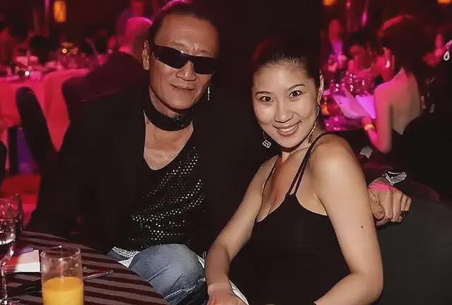 被谢贤养了12年，用青春换来2000万的Coco，已经走上了另一条大道（组图） - 7