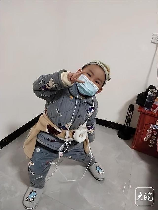 10岁抗癌“小王子”豪豪病情恶化，爸爸婉拒捐款，称不想再消耗爱心（组图） - 1