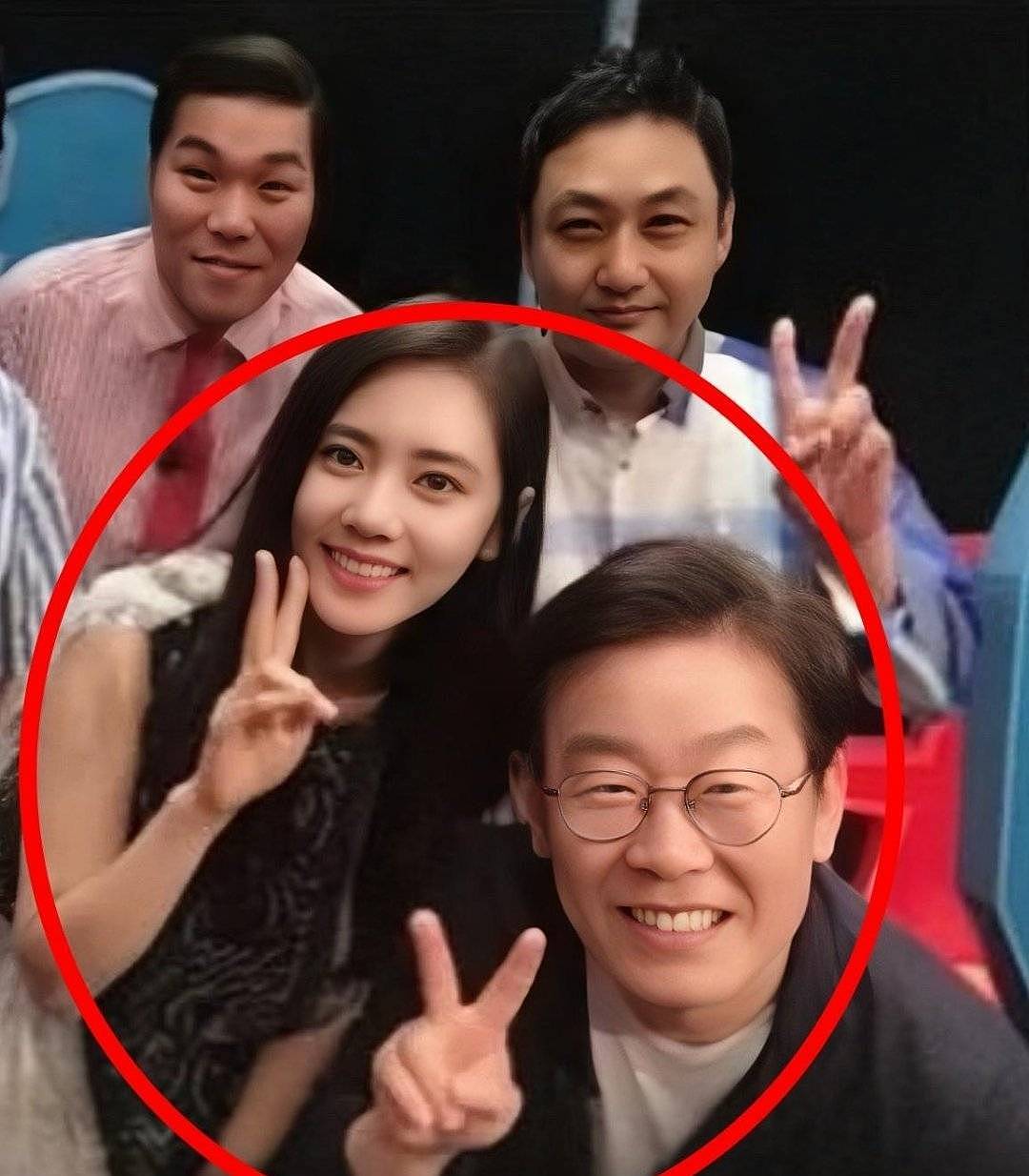 在家是斗不过老婆的“受气包”，出门是韩国总统，李在明夫妇的综艺搞笑名场面，藏着最狠的反转人生（组图） - 14