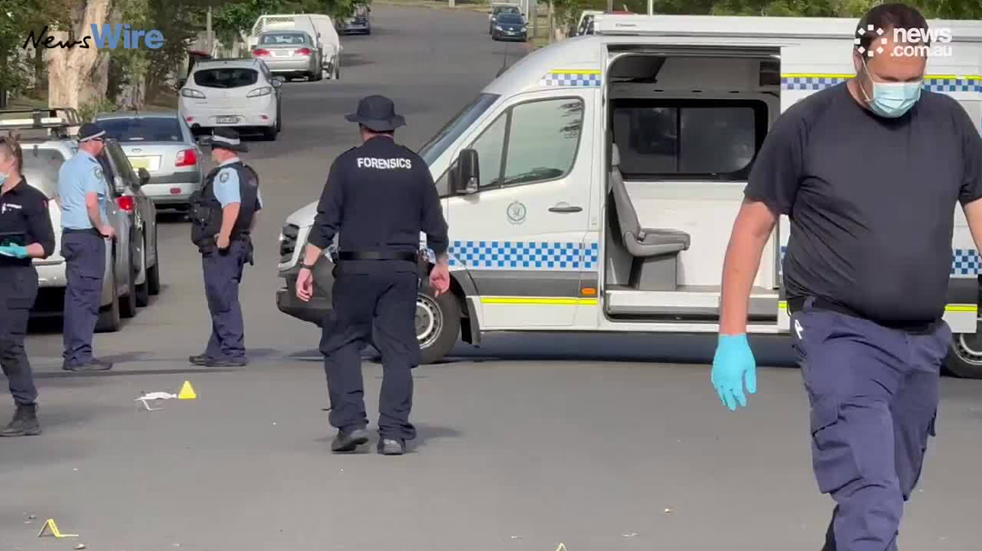 炸裂!悉尼青少年聚会爆发血腥砍人!17岁少年中数刀生命垂危,16岁嫌犯被控谋杀未遂,现场搜出多把刀具(组图) - 4