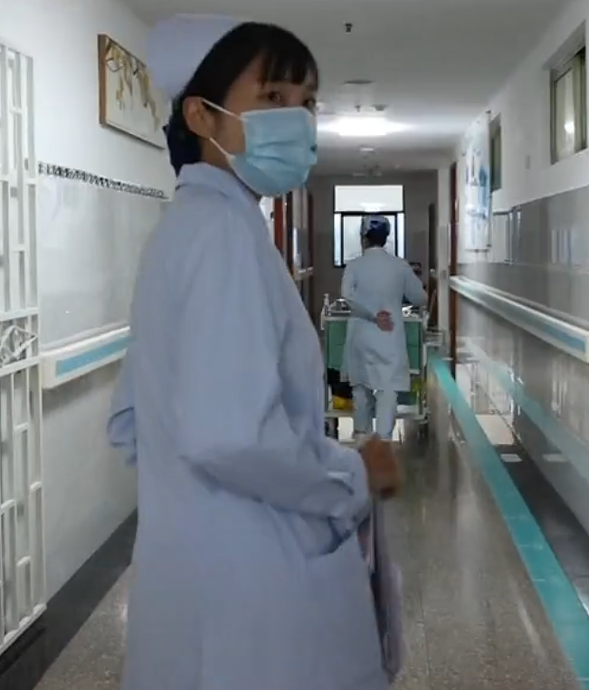“最快女护士”张水华辞职后携老公直播秀恩爱，称白岩松是自己恩人（组图） - 2