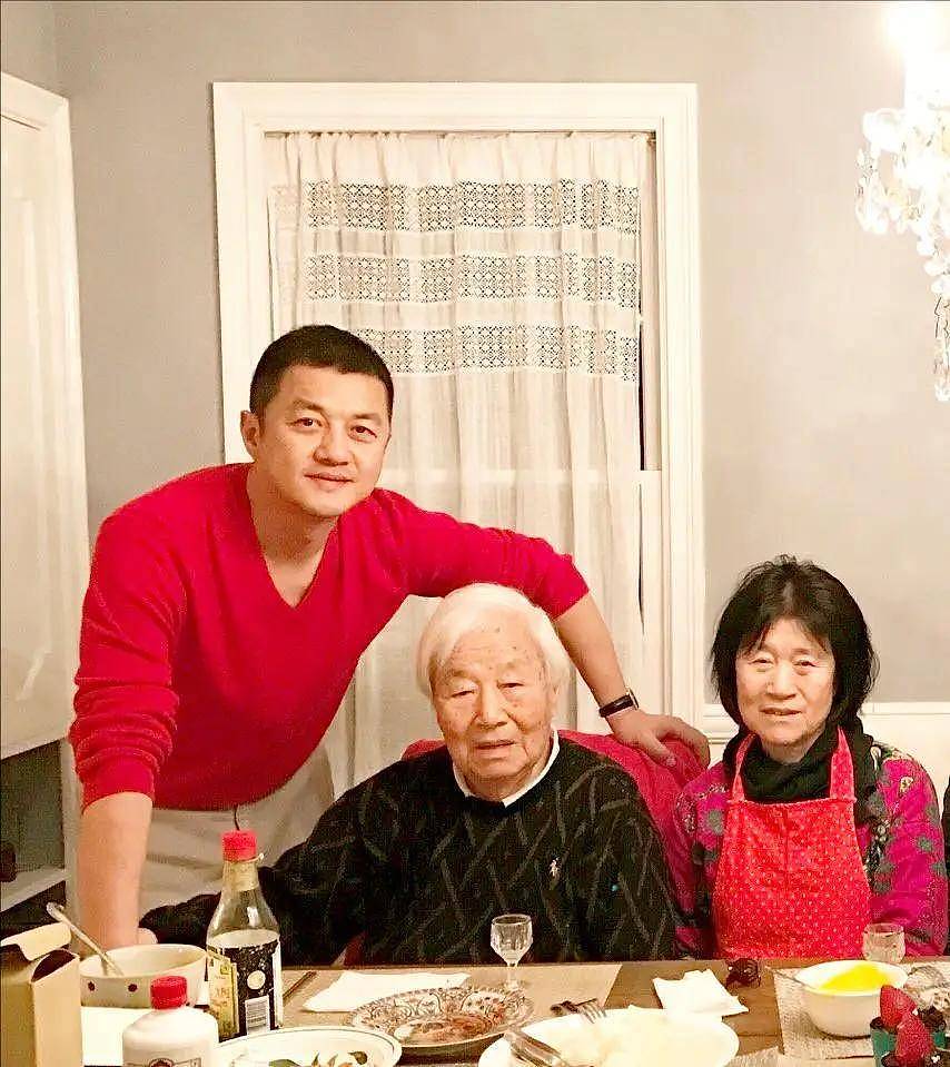 李亚鹏：以后不谈恋爱不结婚，白发母亲有两大遗憾（组图） - 8