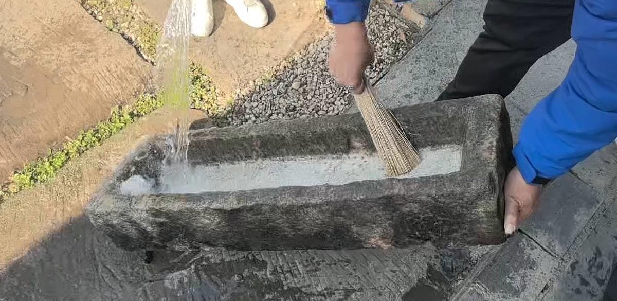 湖南农庄推出“石槽火锅”遭调侃似“猪槽”！老板：市场反响很好（组图） - 3