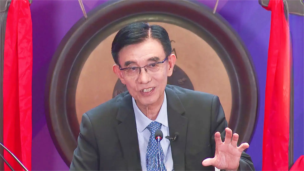 放弃美国籍,恢复中国籍!81岁董事长拟套现近1亿元,股民一片叫好(组图) - 3