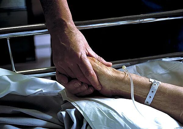 男子一天换三次内裤，这里被死死卡住！医生惊呆：二十多年都很少碰到…（组图） - 2