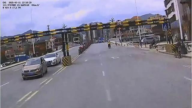 货车撞限高架砸死路人司机获刑,家属:违规限高架是主因(组图) - 2