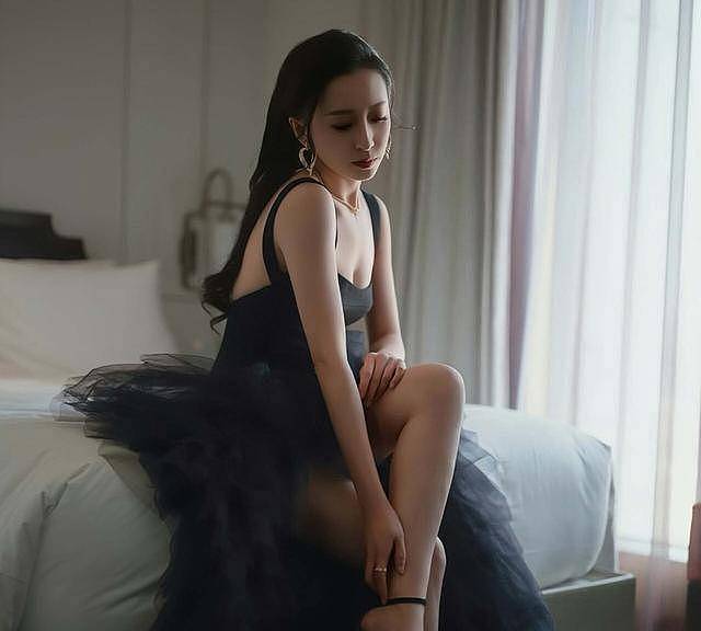 TVB知名女星大胆晒床照，拿完视后无剧可拍（组图） - 5