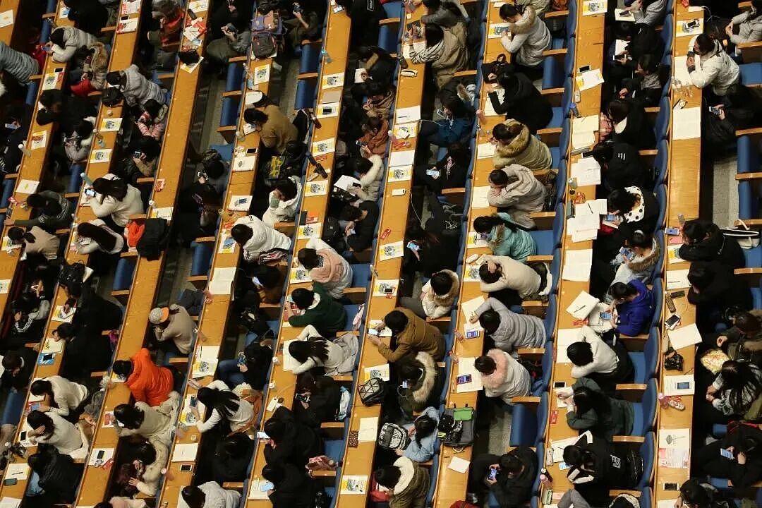 当大学越来越像高中(组图) - 1
