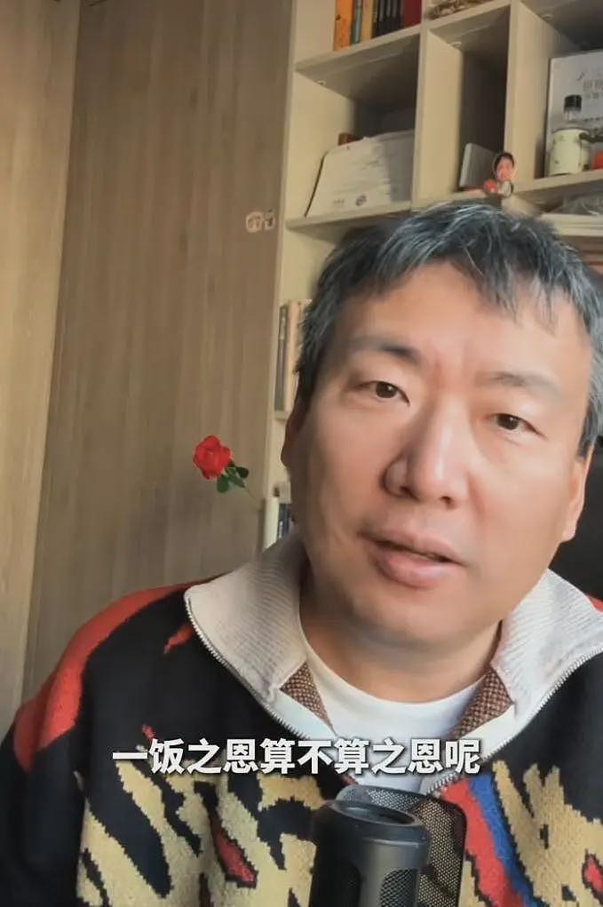 一家3口去理发店，王石给田朴珺拍照太有爱，5岁女儿太像爸爸（组图） - 11