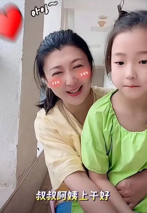 闫学晶生活好奢侈!一件T恤7千,一条手链4w,孩子幼儿园一年40w(组图) - 16