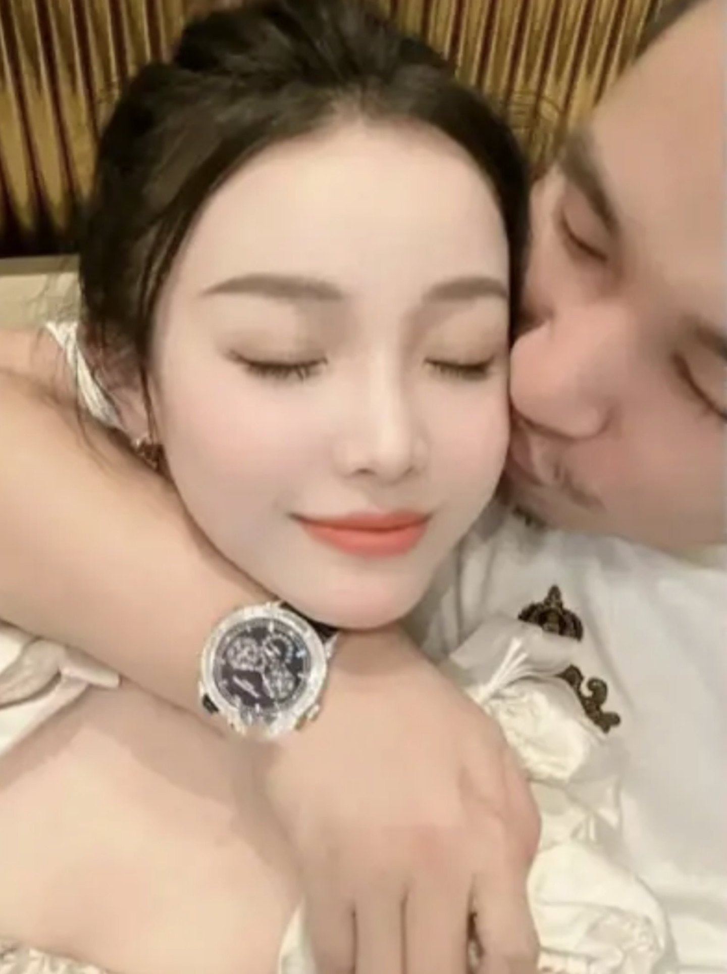 千亿电诈集团覆灭，首脑陈志被捕！妻子疑为炫富网红，家中养鲨鱼，女儿弹金钢琴（组图） - 7