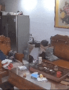 突然炸了!女子吓懵:热水喷射,被烫到水泡密密麻麻!不少人家里也有(组图) - 3