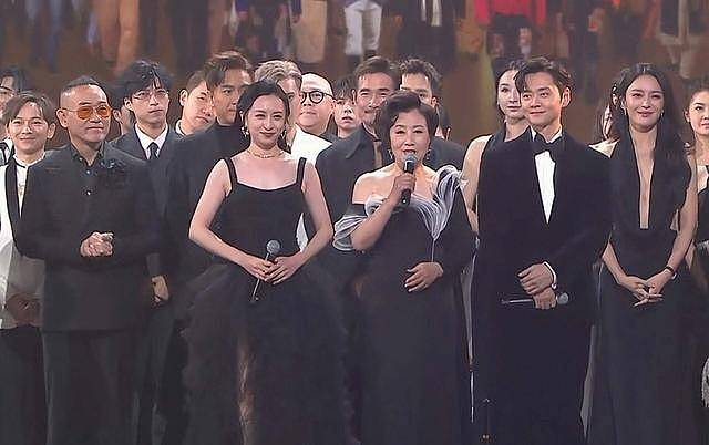 TVB知名女星大胆晒床照，拿完视后无剧可拍（组图） - 8