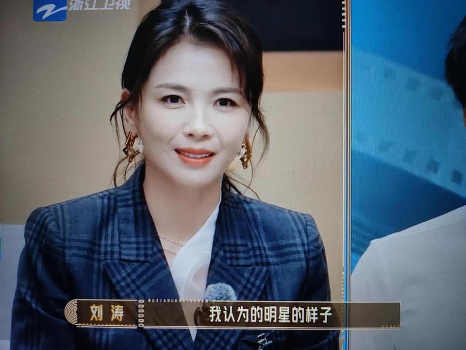 被曝私生活的颜安:靠丑出圈、走抽象路线逆袭,尚未上桌就要塌?(组图) - 31
