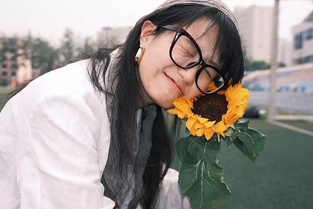 23岁中国女导演柬埔寨坠亡,生前在三层住宅争吵,印度朋友被带走(组图) - 4