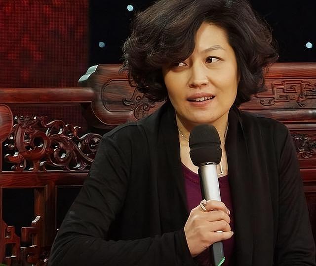 讨好大佬，陪睡上位，遭央视“开除”，她身上的标签哪个才是真的（组图） - 10