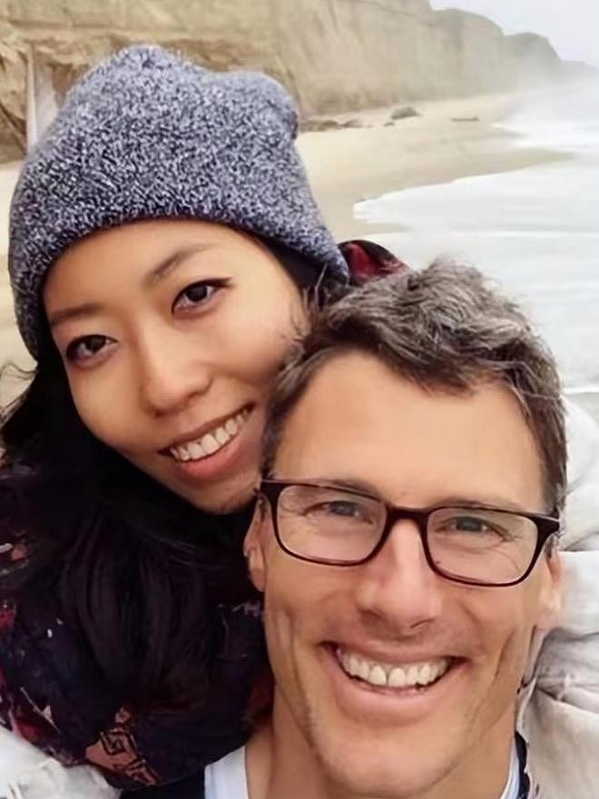曲婉婷近照疑曝光!一头扎眼的蓝绿色头发,眼神闪躲像躲债(组图) - 5