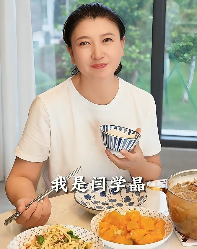 树倒猢狲散!知名女演员哭穷导致代言遭抵制,其儿子发声回应(组图) - 15