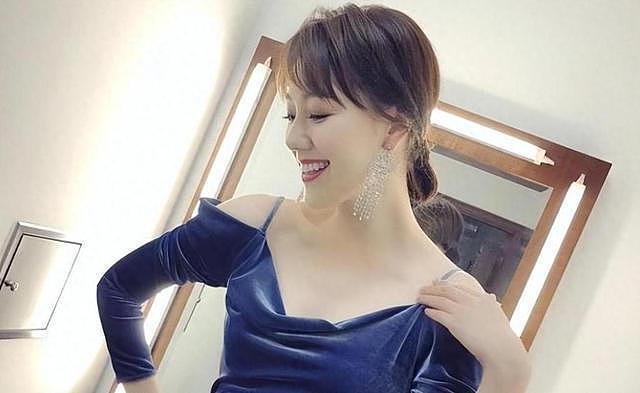 讨好大佬，陪睡上位，遭央视“开除”，她身上的标签哪个才是真的（组图） - 17