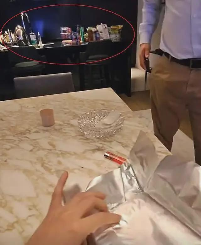 王思聪东京豪宅内景罕见曝光，送99朵玫瑰给女友，和懒懒已同居了（组图） - 11