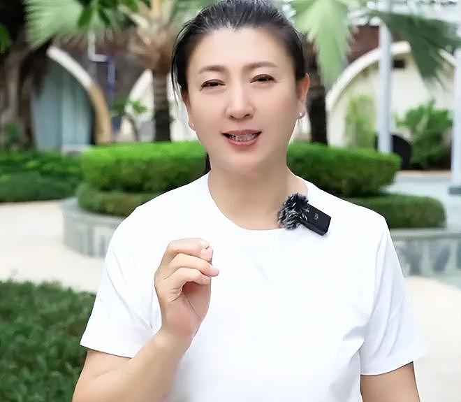 赵本山还是没叫醒闫学晶，儿子被举报涉高考移民，本人辽晚遭抵制（组图） - 1