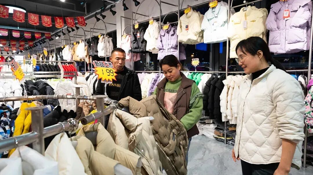 天价羽绒服的滤镜，被300元的超市平替彻底撕碎了（视频/组图） - 17