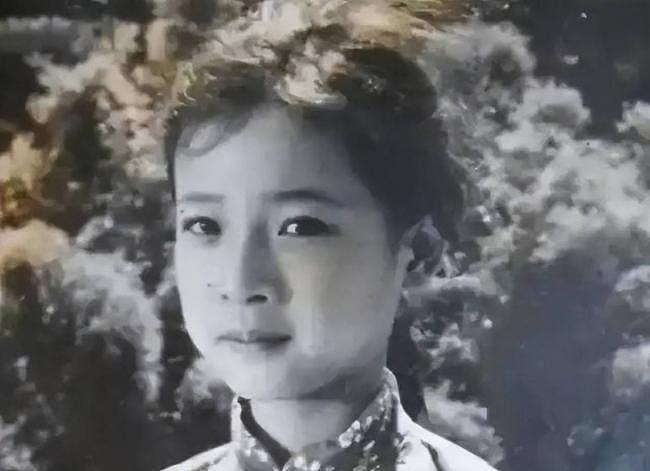 她是国家一级女演员,多次给丈夫戴绿帽(组图) - 3