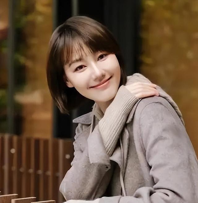 讨好大佬，陪睡上位，遭央视“开除”，她身上的标签哪个才是真的（组图） - 2