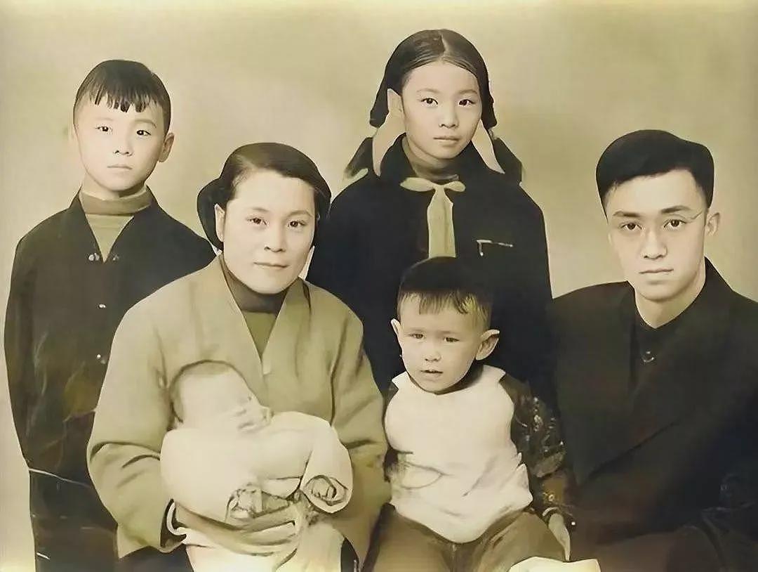 让人唏嘘，著名导演谢晋一家六口已全部离世（组图） - 1