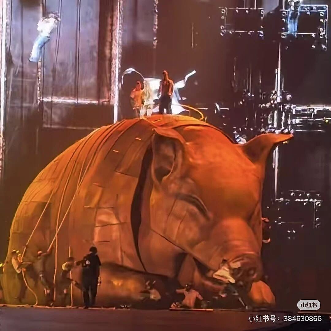 视觉炸裂！蔡依林演唱会砸9亿造“奇幻现场”，踩30米巨蟒开场惹争议！网友：震撼但有点看不懂（组图） - 5