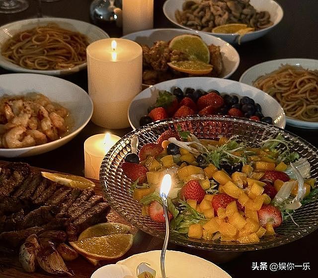 洪金宝和2孙子豪宅跳舞,气色红润精神好,晚年比成龙滋润多了(组图) - 6