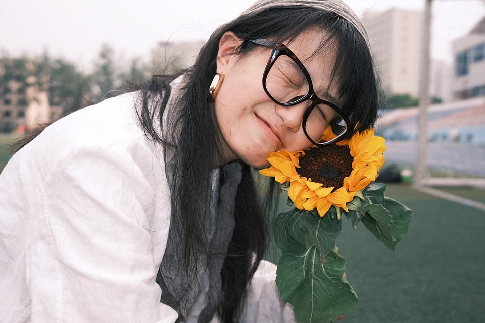 23岁女导演坠亡之殇!逝前曾遭暴力,嫌犯与乌尔善公司合作过(组图) - 9