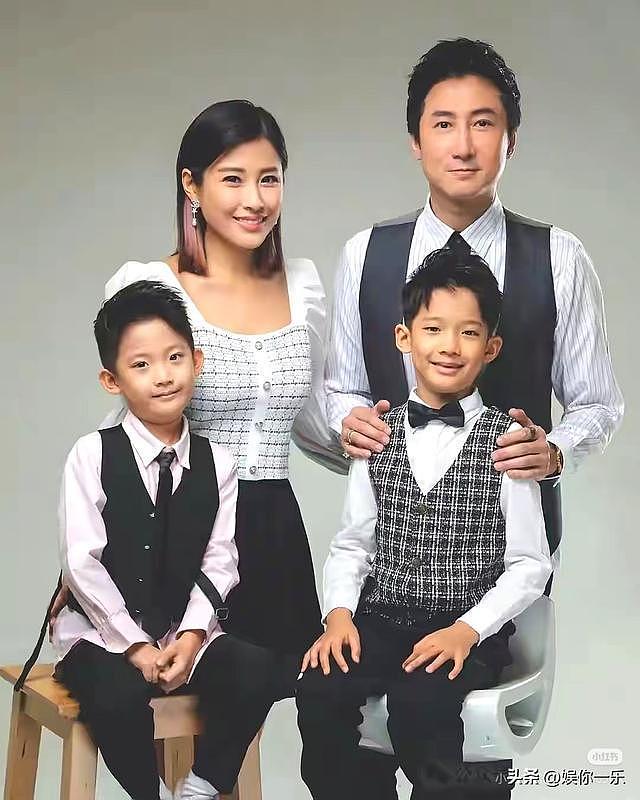 洪金宝和2孙子豪宅跳舞,气色红润精神好,晚年比成龙滋润多了(组图) - 19