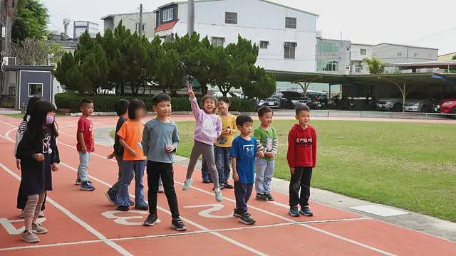 台湾首间“台语实验小学”开课：能挽救“濒危”的本土语言吗（组图） - 1