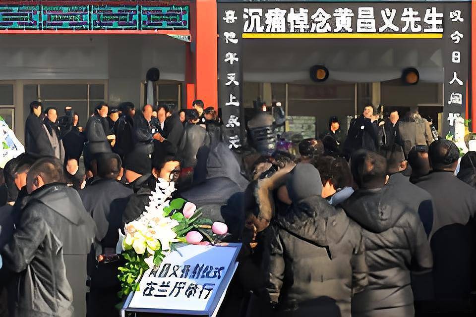 她是黄光裕之母，两个儿子是富豪，两个女儿是高管（组图） - 17