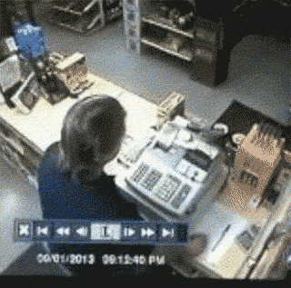 美国抢枪店的比抢银行的还多,其中大部分都是被枪店老板打死的(组图) - 1