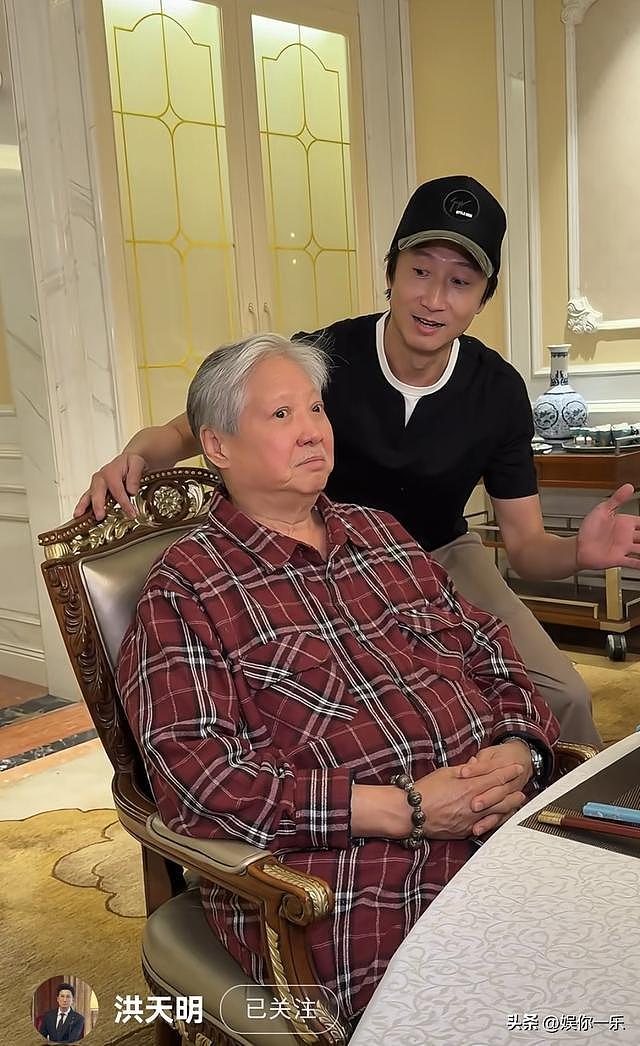 洪金宝和2孙子豪宅跳舞,气色红润精神好,晚年比成龙滋润多了(组图) - 4